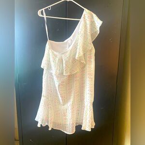 Women’s one shoulder BCBG chiffon dress, NWT perfect for spring/summer 🤩